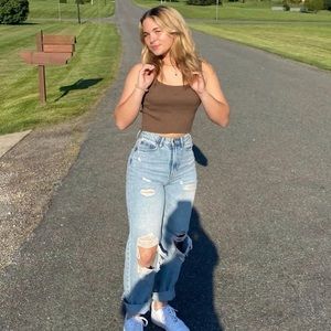 Meet your Posher, Chloe